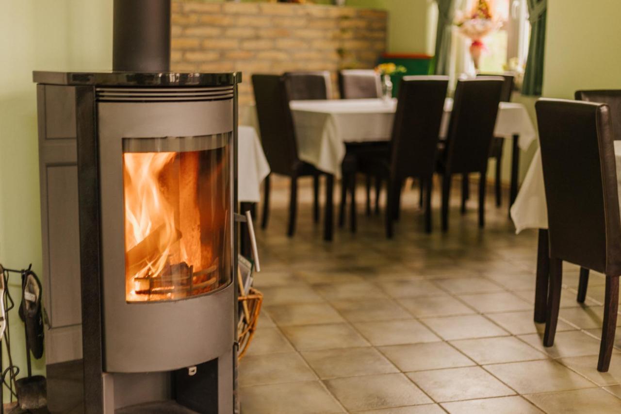 Hotel Kuca Za Odmor Baranjski Dvori à Zmajevac Extérieur photo